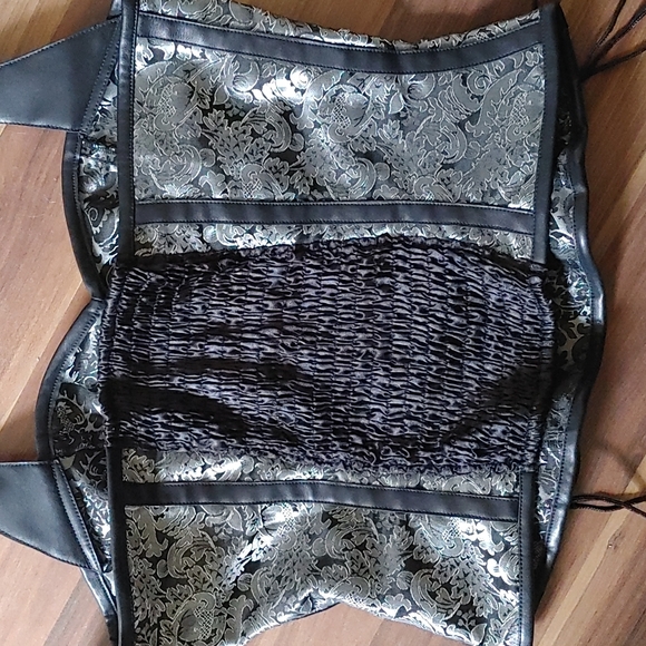 🖤 Vintage Goth Corset🖤 - Picture 3 of 4